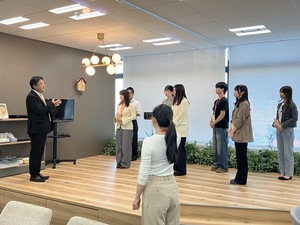 初任給授与式250430-3.jpg